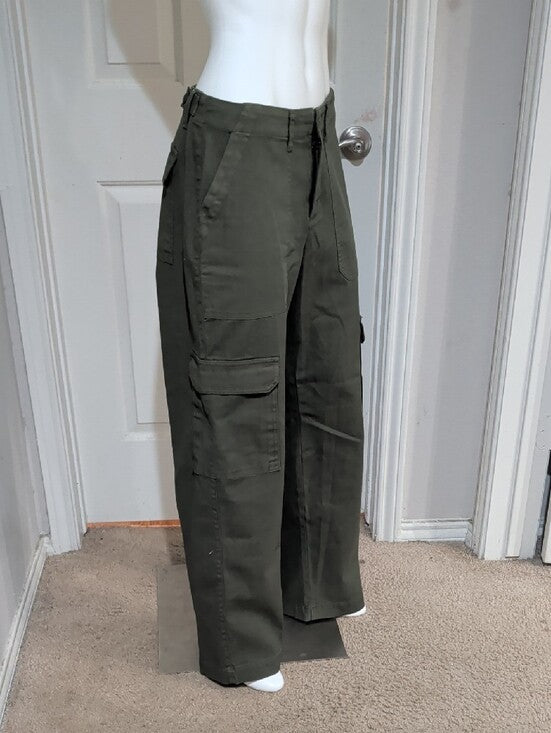 Universal Thread Olive Green Cargo Pants with Utility Pockets Women's 8