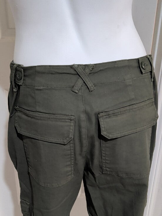 Universal Thread Olive Green Cargo Pants with Utility Pockets Women's 8